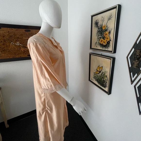 Modavon Peach Nylon Robe - Picture 9 of 10